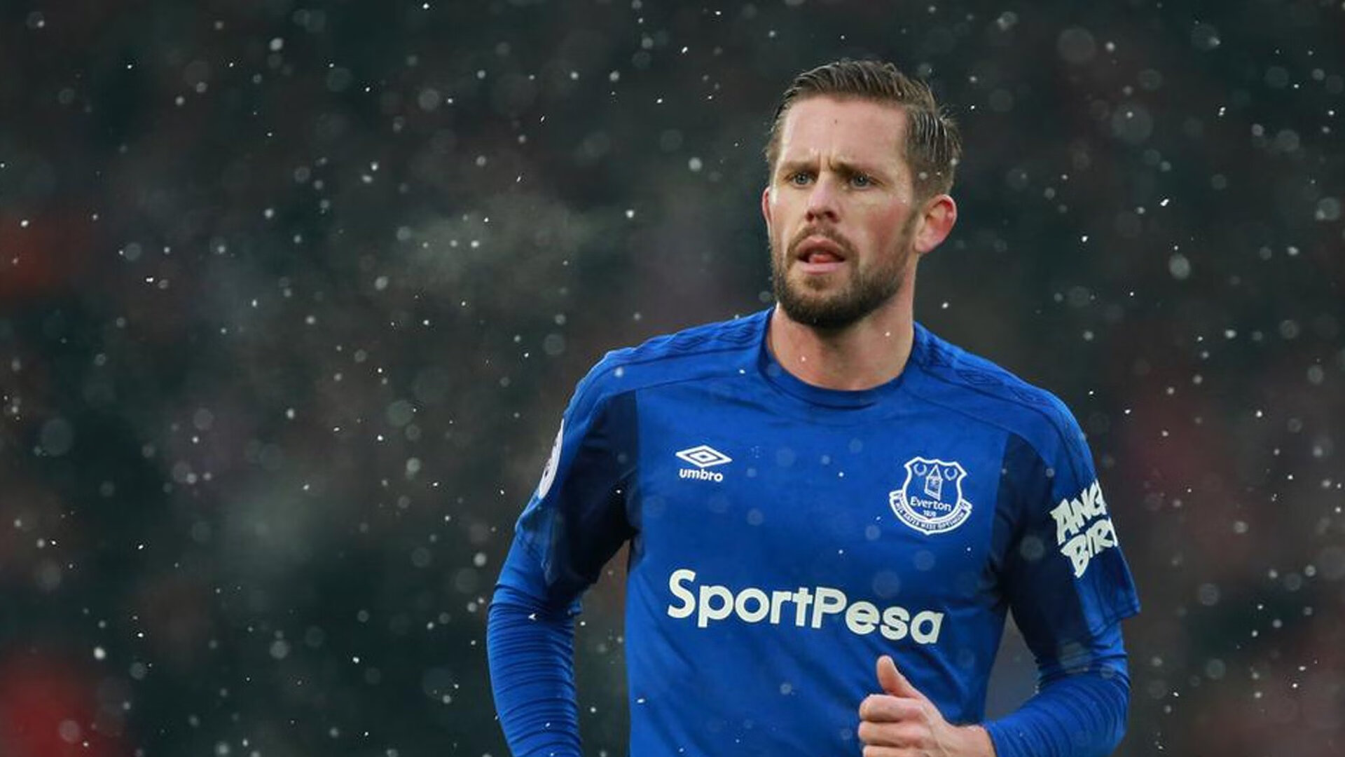 沙漠的夜晚吞没蓝月,当埃及轻取曼城,德布劳内在废墟中完成自我救赎