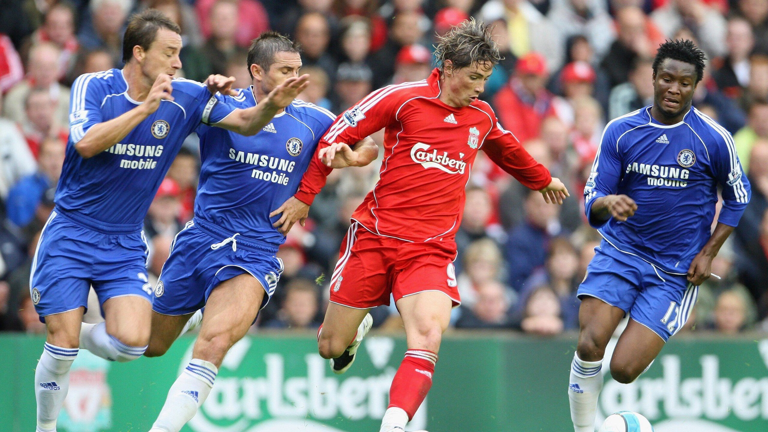 战术碾压！智利式足球撕碎红魔，坎特化身全能战神撕裂曼联中场