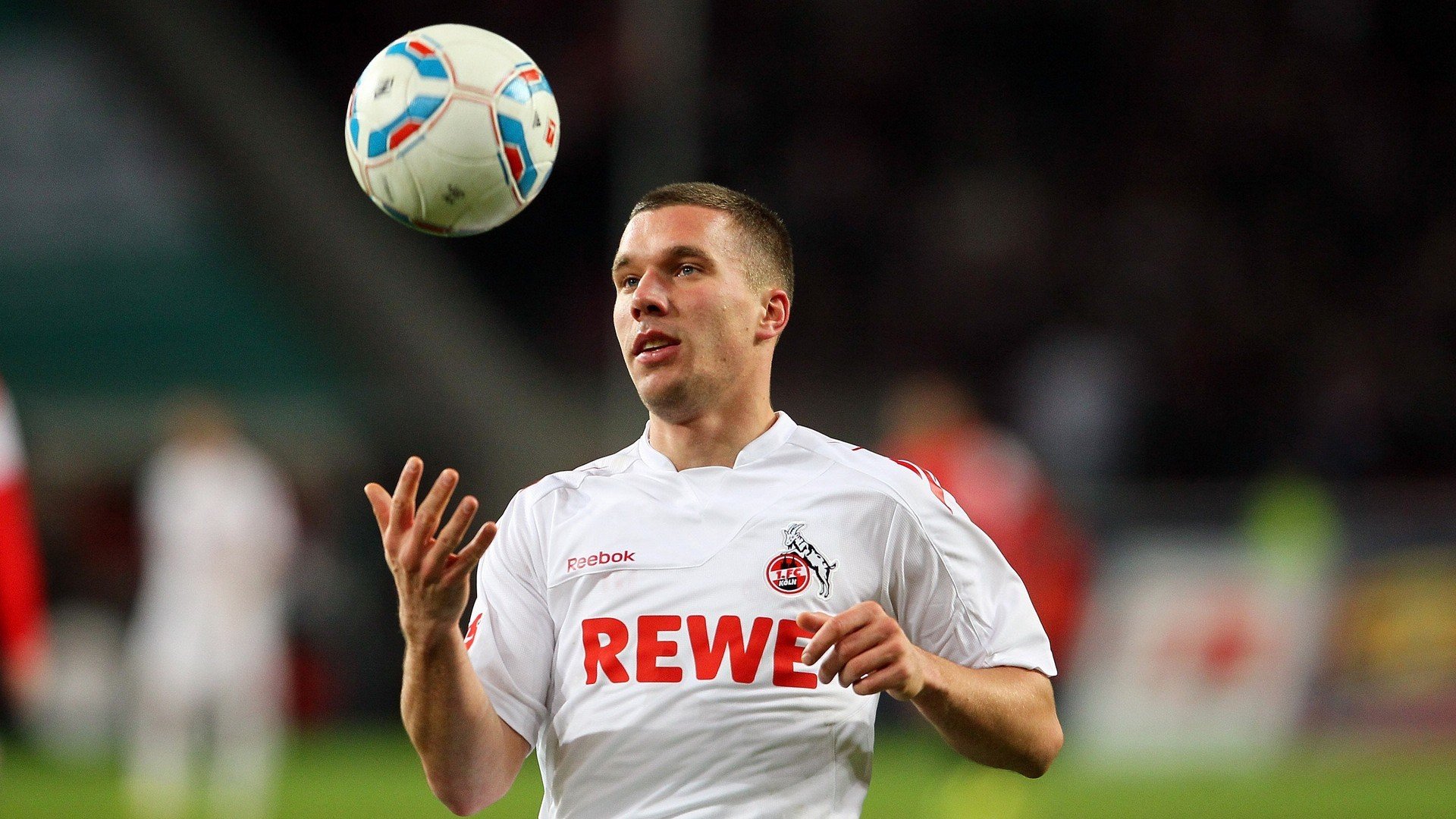 从华盛顿到柏林，体育世界如何用平行叙事治愈我们